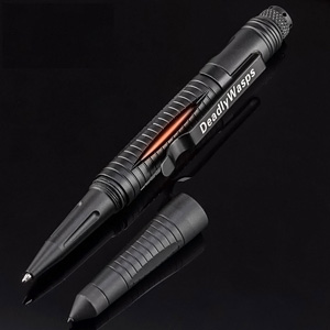 Outdoor Emergency Lifesaver Self Defense Tactical Pen Multifunctional Tool with Glass Breaker and Flashlight